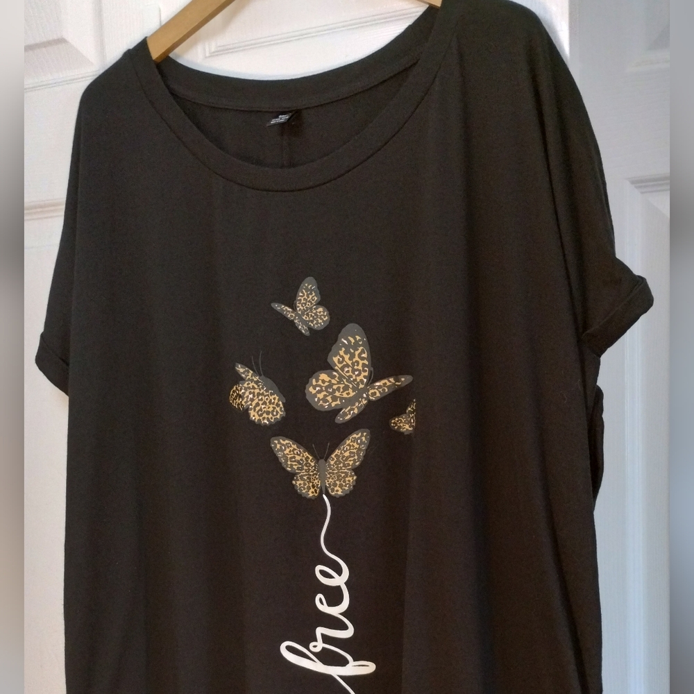 SHEIN Plus Size Top With Cheetah Print Butterflies